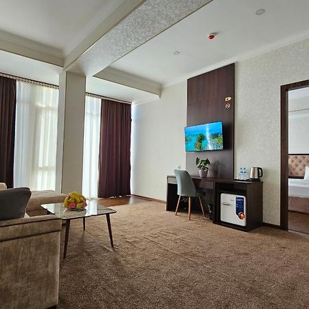 Grand Turon Plaza Hotel Tashkent Bagian luar foto