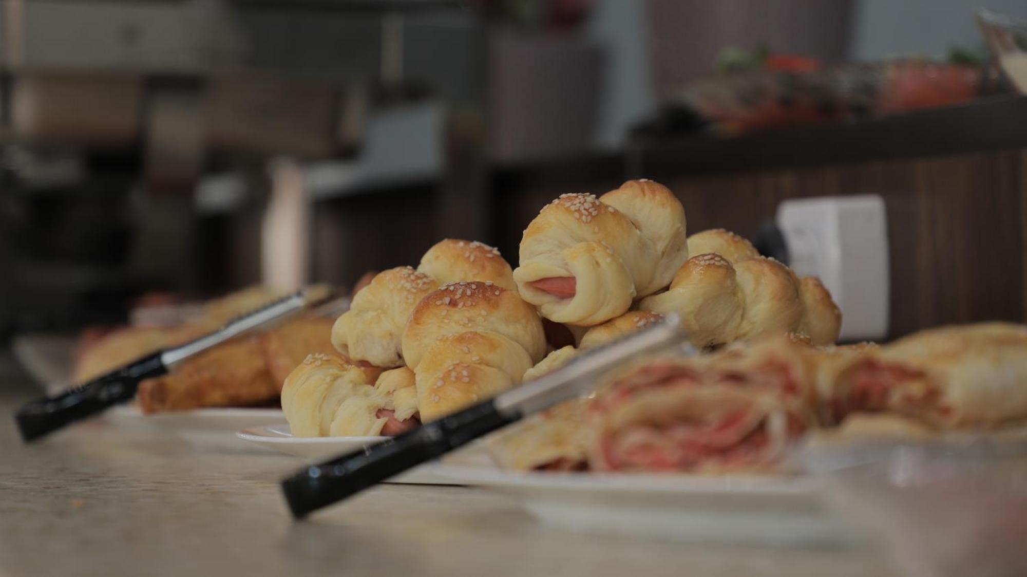 Grand Turon Plaza Hotel Tashkent Bagian luar foto