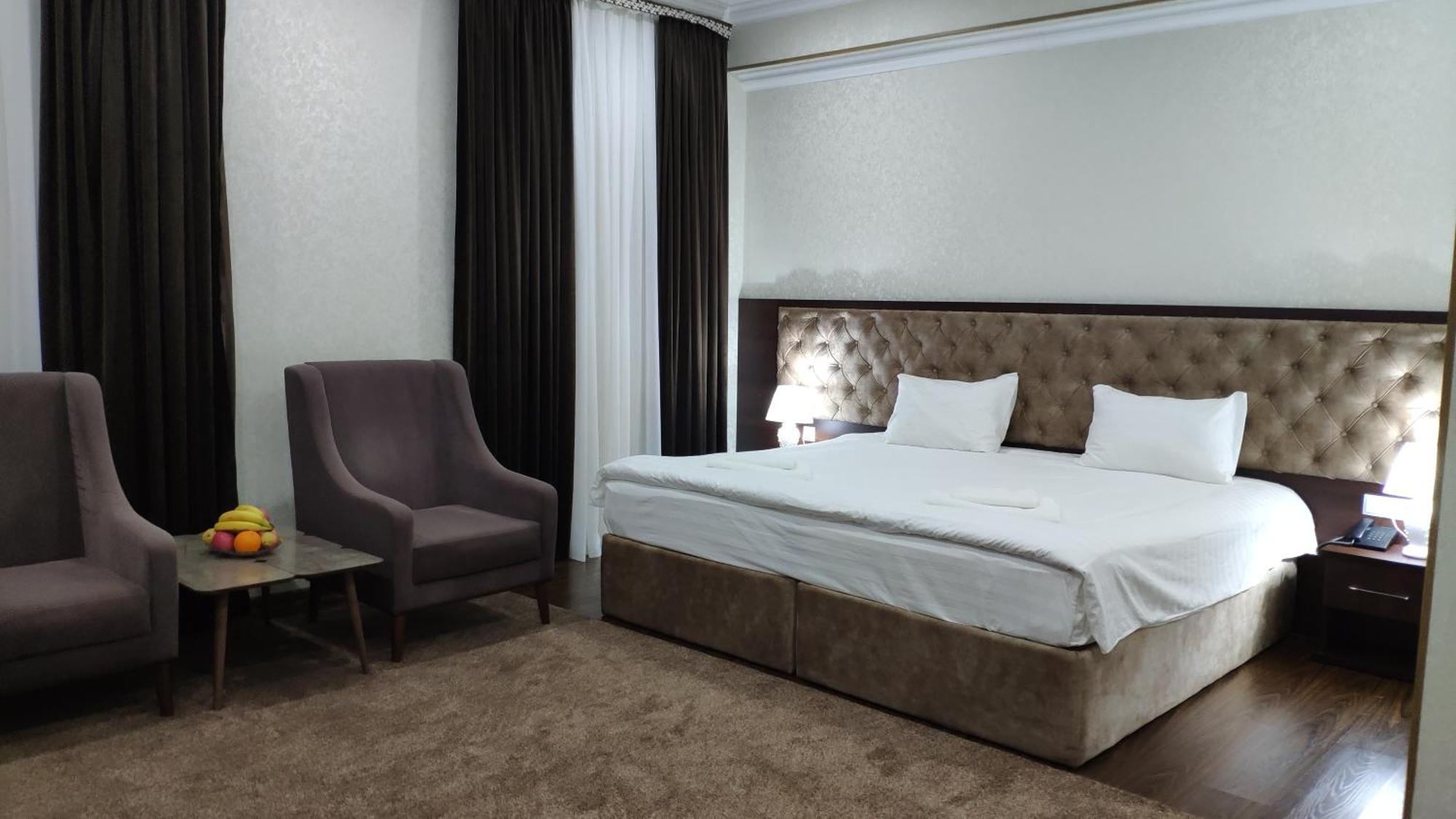 Grand Turon Plaza Hotel Tashkent Bagian luar foto
