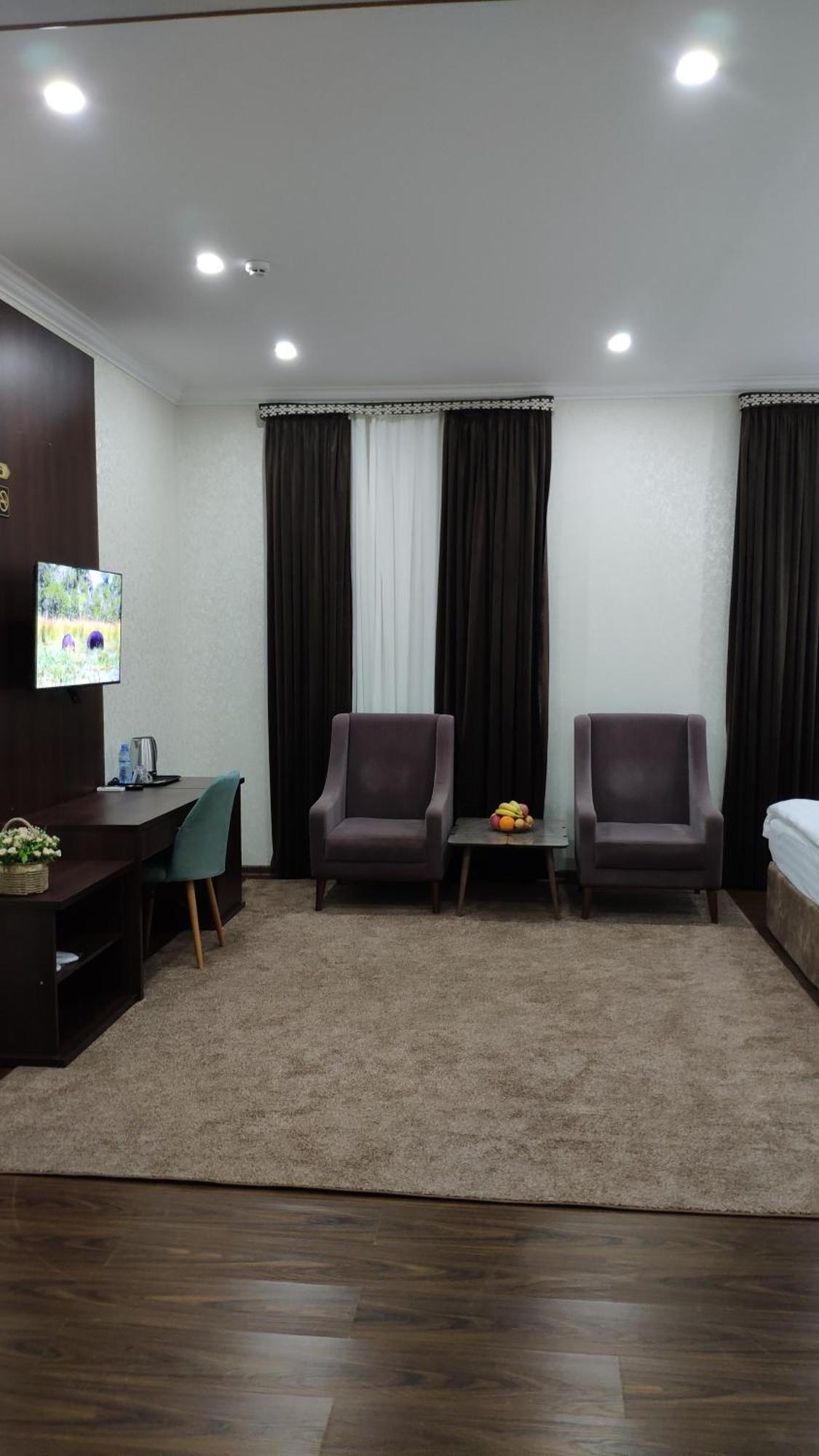 Grand Turon Plaza Hotel Tashkent Bagian luar foto